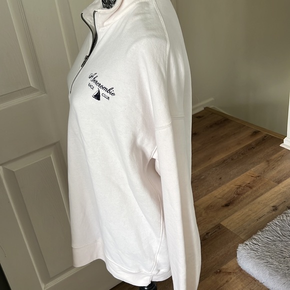 Abercrombie & Fitch sweatshirt - Picture 3 of 5